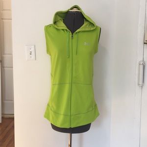 Under Armour heat gear sleeveless zip hoodie top